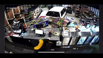 Police release CCTV footage of ram raid at Kelso service station