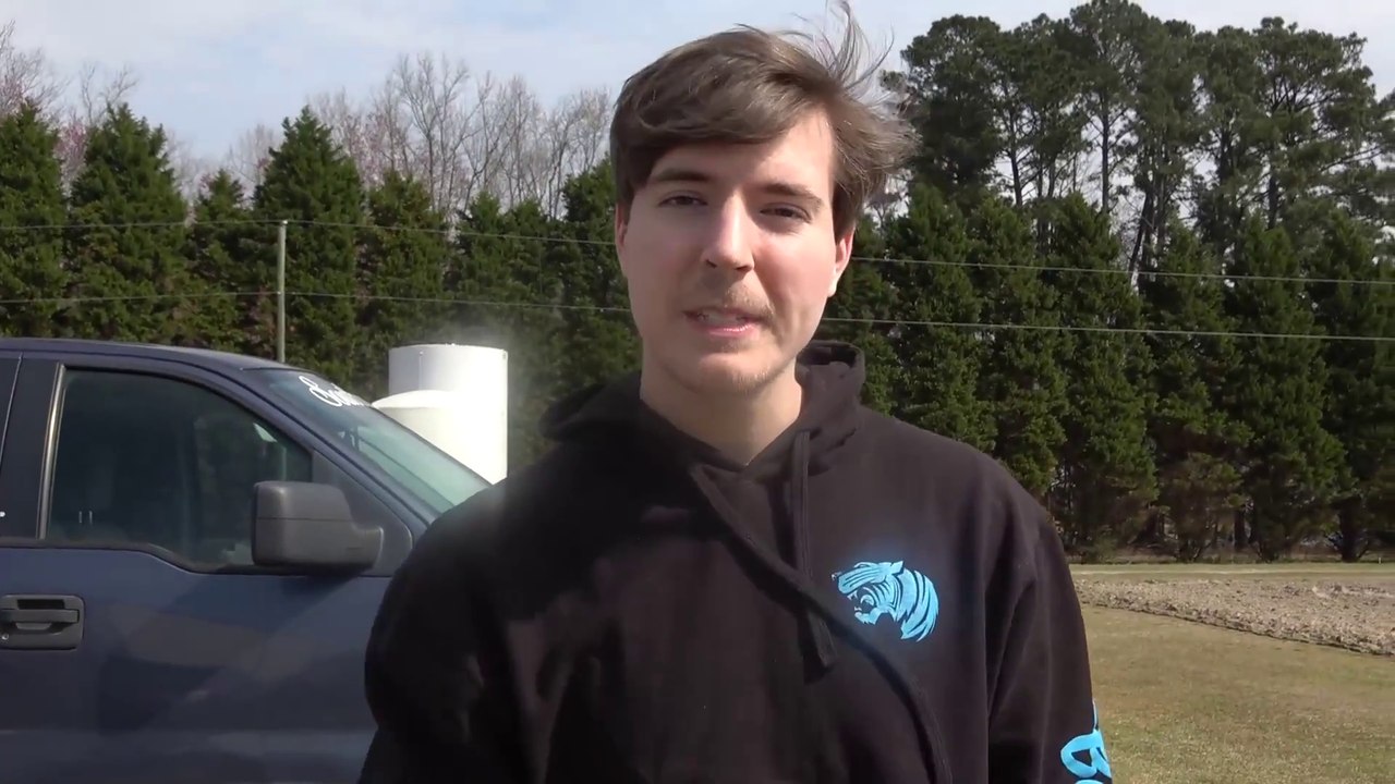 Breaking Glass Using Only Megaphones video Dailymotion