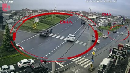 Yaya geçidinde kadına çarptı