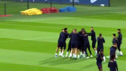 Kola Muani 'humilié' techniquement par Barcola, la réaction de Mbappé amuse