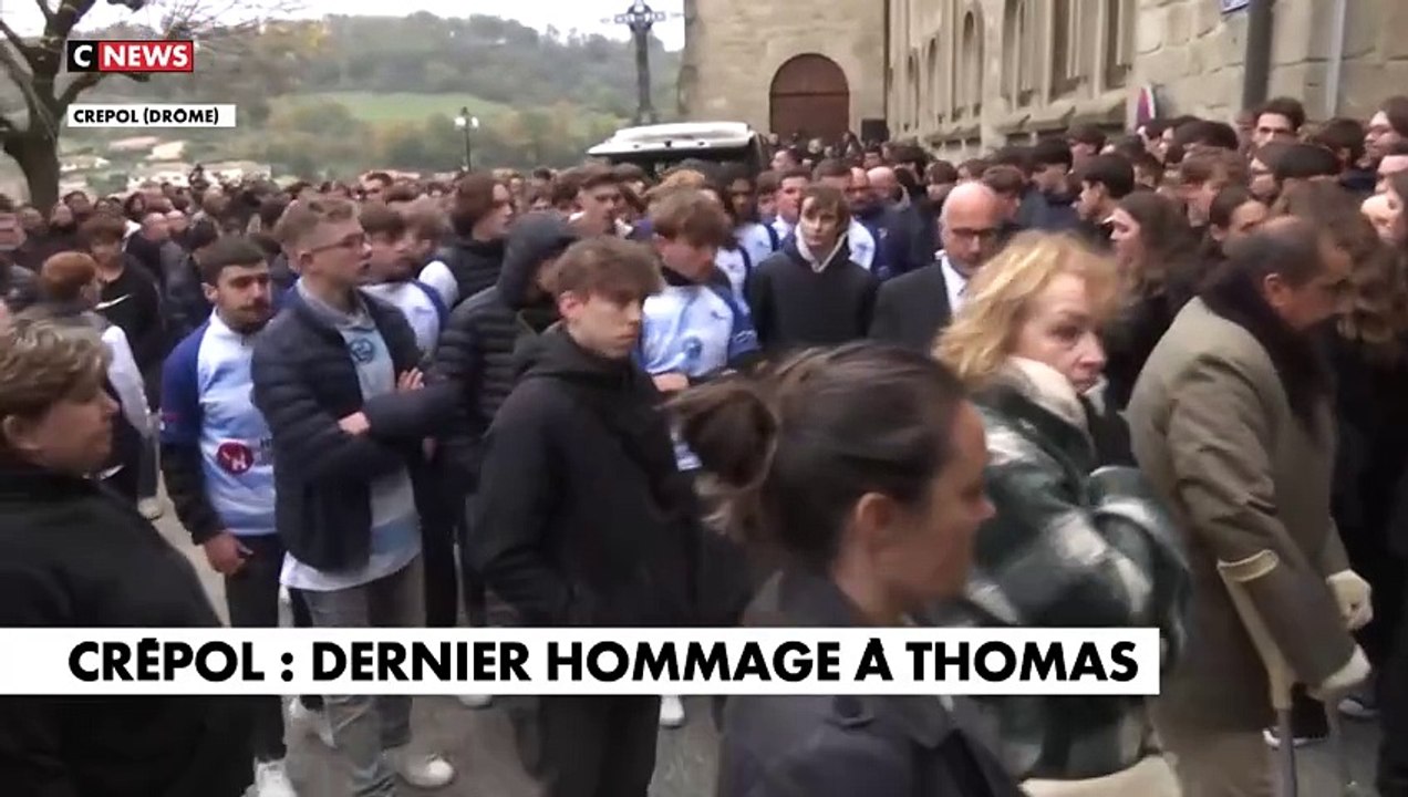 Crépol - Pascal Praud fond en larmes en direct en commentant les obsèques de Thomas ce matin sur CNews et ne peut plus parler à l'antenne, submergé par l'émotion devant le cercueil du jeune homme - VIDEO