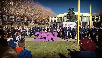 Lectura del manifiesto institucional del 25-N en León