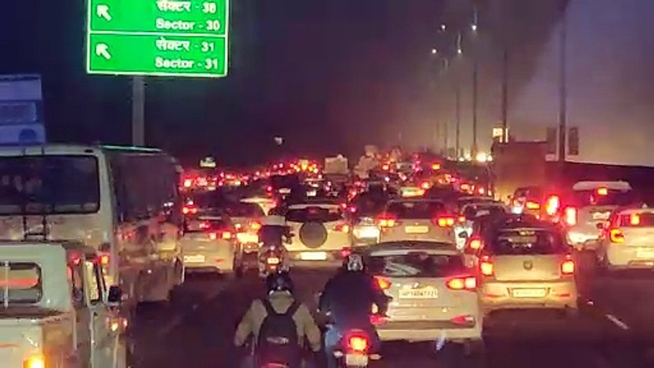 Delhi to Ahmedabad की Live यात्रा, ट्रैफिक का बुरा हाल | Tourism | Traffic #Tourism