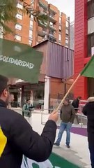 Los trabajadores de UGT y CC.OO. cargan contra manifestantes pacíficos en Barcelona y Madrid