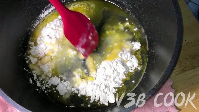 SIÊU DỄ | Cách làm bánh su kem vỏ mềm nhân THƠM NGON BÉO NGẬY MỀM TAN bằng NCKD | V3B CooK