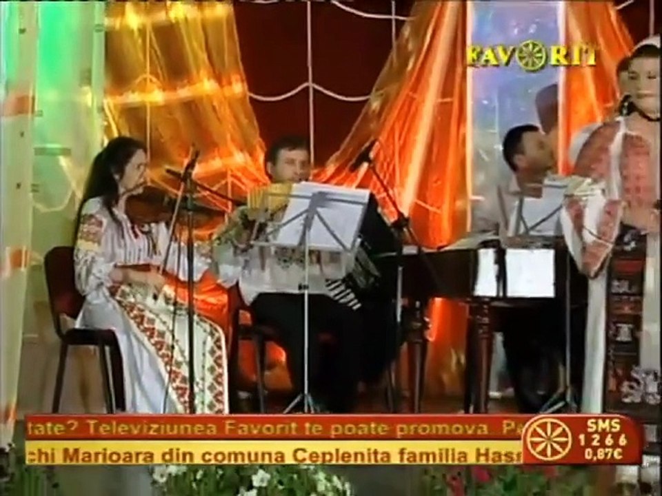 Iulia Mihai - Iulia Mihai - Festivalul „Dor de cant romanesc” 2013 - Cumpana, judetul Constanta (1)