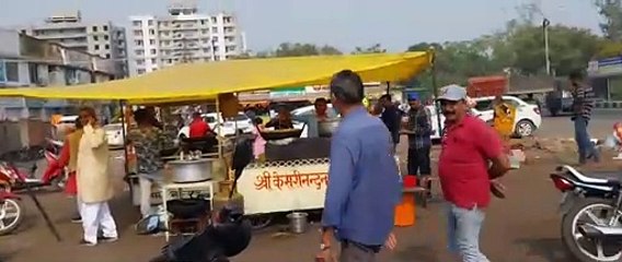 भेल सम्पदा विभाग के अतिक्रमण अमले ने गांधी मार्केट में की कार्रवाई