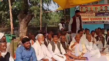 दरभंगा: प्रखंड मुख्यालय पर पांच सूत्री मांग को लेकर एकदिवसीय सत्याग्रह कार्यक्रम आयोजित