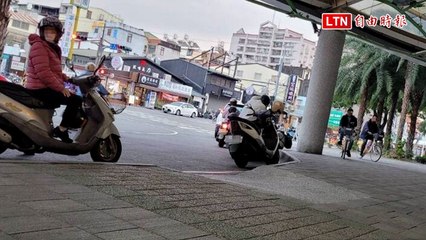 潮州火車站副站長怒斥單車闖入人行道，報警處理！🚲