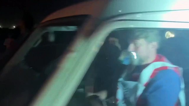 موكب للصليب الأحمر يقل رهائن إسرائيليين وتايلانديين مفرج عنهم يعبر رفح في اتجاه مصر