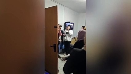 İsrail hapishanelerinden serbest bırakılan Filistinliler, ailelerine kavuştu