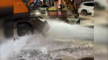 서울 화곡동 도로에서 상수도관 파열..."단수피해 없어" / YTN