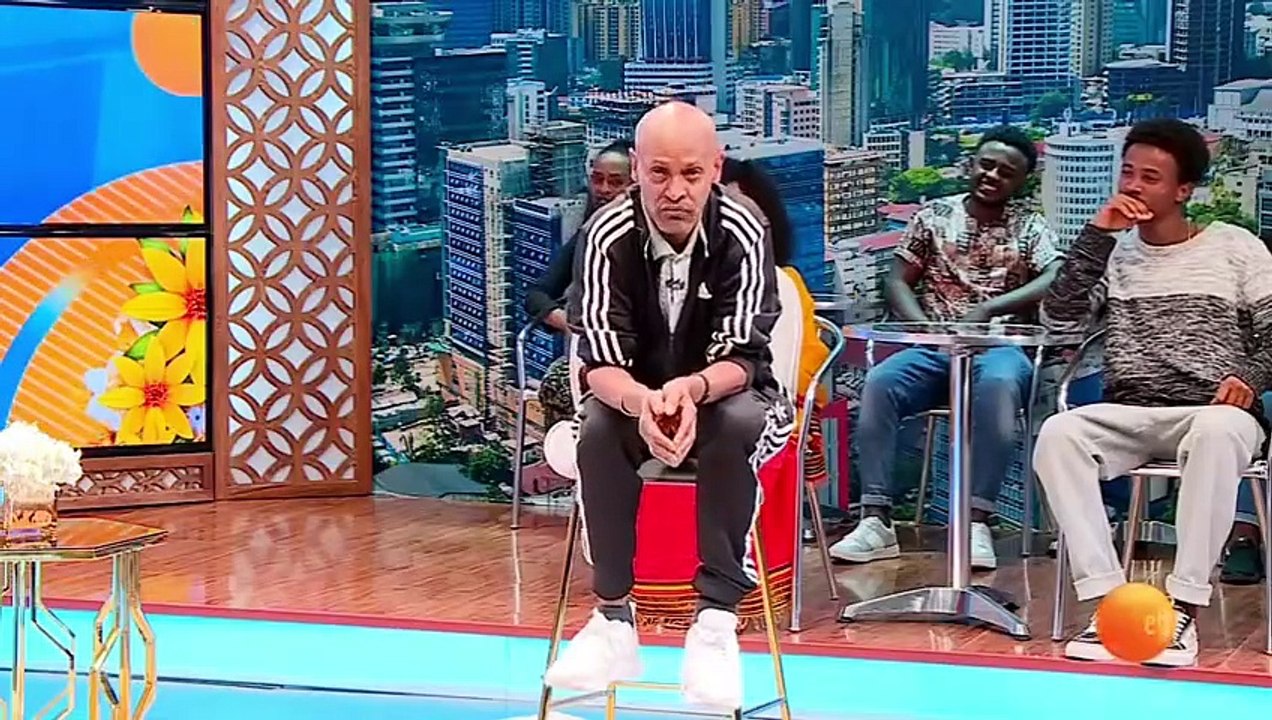 ኮሜዲያን ብርቄ በሳቅ ገደለን ዘና ያለ ጊዜ....ቦንብ ይዟል