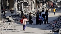 مشاهد الدمار والخراب في بيت لاهيا بعد انسحاب جيش الاحتلال