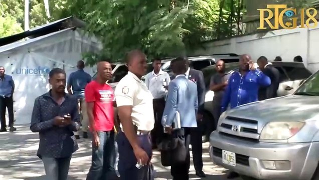 Aktivite yo paralize nan pakè pòtoprens akoz mouvman grèv kolektif majistra debou Ayiti yo (COMADH)