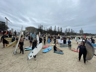 Port Macquarie paddle out world record attempt, 25 Nov 2023