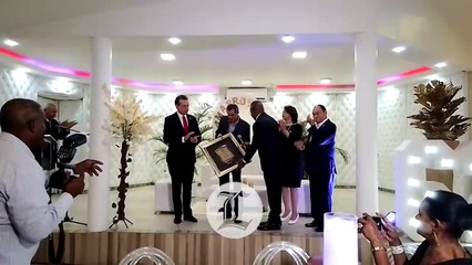 Reconocen a Corripio por trayectoria en el comercio