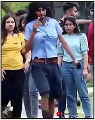 Pahli Najer Me Hil Gaya -- Walking Ladies Style -- Epic Reaction prank __ShortPrank10M  _prank _shorts(360P)