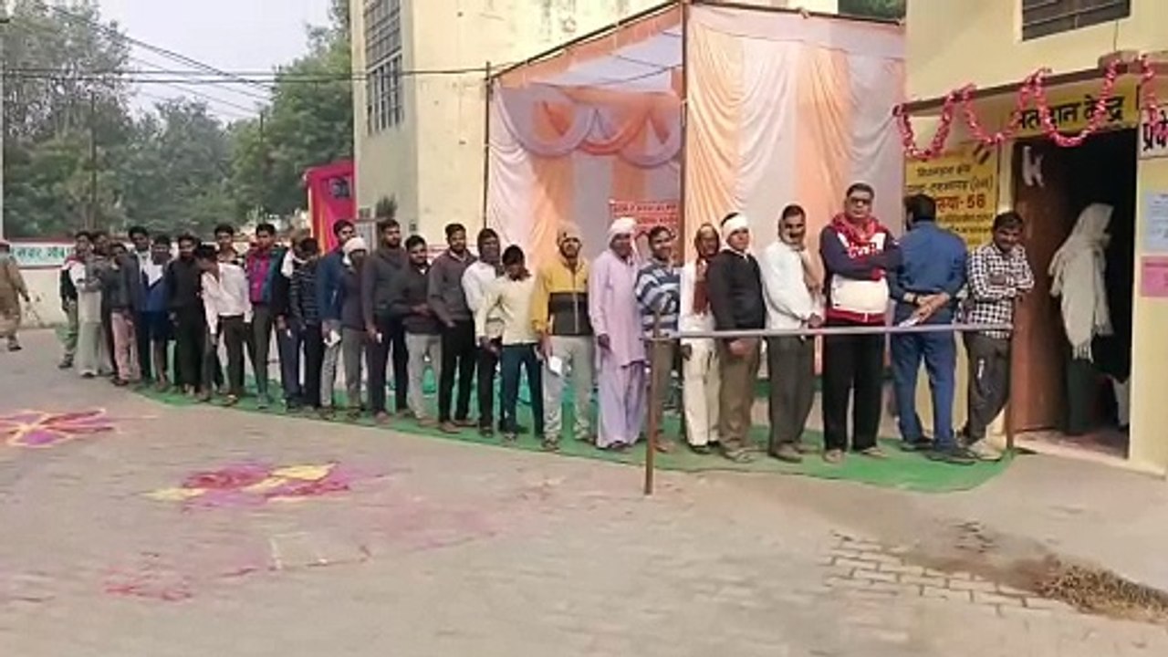 राजगढ़ -लक्ष्मणगढ़: तीन मतदान केन्द्रों पर मॉक पोल के दौरान मशीन में तकनीकी खराबी, बदला गया