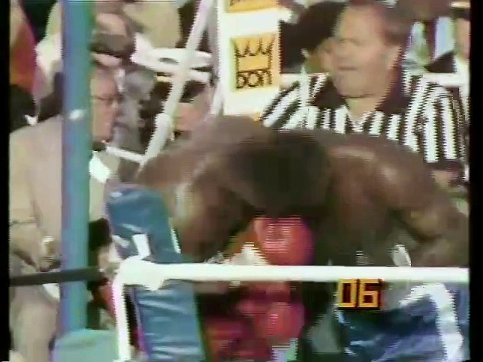 Larry Holmes vs Alfredo Evangelista - boxing - WBC heavyweight title