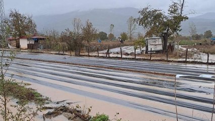 Yağmur bahçeleri sular altında bıraktı