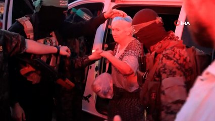 Hamas, rehineleri serbest bıraktığı anların görüntüsünü paylaştı