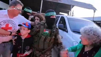 ترقب الإفراج عن مزيد من الأسرى والرهائن في اليوم الثاني للهدنة بين إسرائيل وحماس