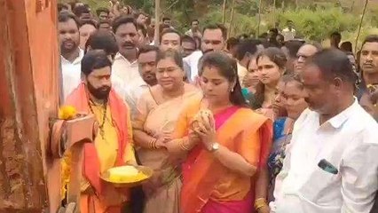 మన్యం జిల్లా: రూ.2.35 కోట్లతో రహదారి నిర్మాణం.. మాజీ మంత్రి శంకుస్థాపన