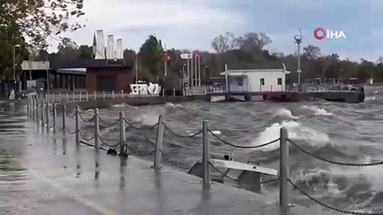Kocaeli'de fırtına 7 balıkçı teknesini batırdı