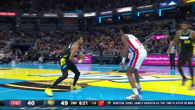 Tyrese Haliburton stops, pops, and drops Ausar Thompson to bury the triple
