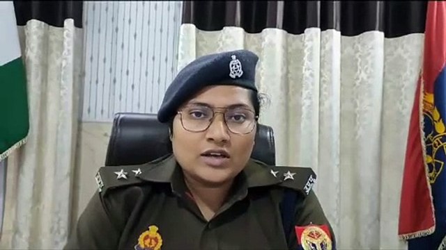 आगरा में पुलिस टीम पर पथराव, लोगों ने दरोगा को गिराकर वर्दी फाड़ी, मुश्किल से बची जान