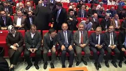 Çevre Bakanı Özhaseki: Deprem bölgesindeki köylerimize 100 bine yakın çelik ev yapacağız