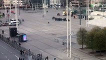 25 Kasım eylemi öncesi Taksim Meydanı boşaltıldı, etrafı bariyerlerle kapatıldı!