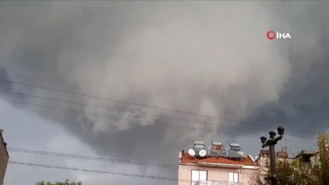 Muğla'nın Dalaman ilçesinde oluşan hortum kamerada