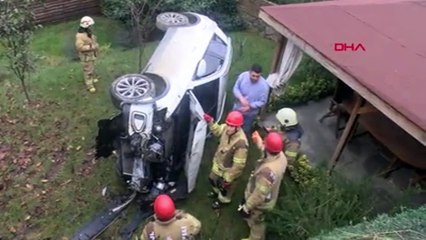 Otomobiliyle 4 metre yükseklikten düştü, kameraya kalp yaptı: Yine ölmedik, çok şükür