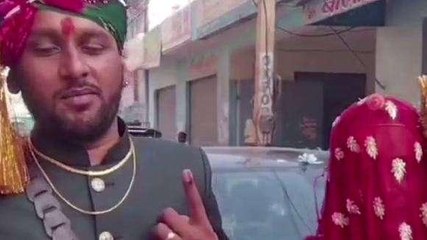 नागौर: वोट डालने पहुंचे दूल्हा- दुल्हन, समझाया मतदान का महत्व, देखें VIDEO