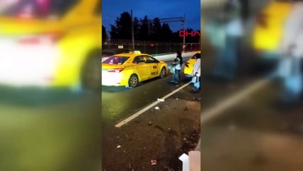 Turistleri almak için Türk yolcuları indiren taksiciye ceza