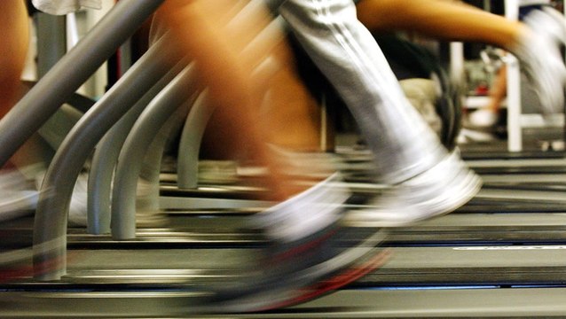 TikTok fitness influencers appear to mock fellow gym-goer in video shocking social media users