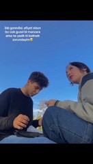 Sulama yapacağı için gençlerin keyfini bölen İBB çalışanının nezaket dolu tavrı