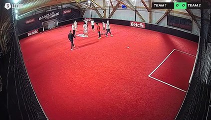 25/11 à 18:52 - Football Terrain Betclic (LeFive P18)
