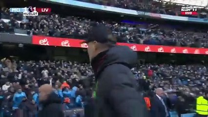 Darwin Nuñez casi pierde los papeles frente a 'Pep' Guardiola