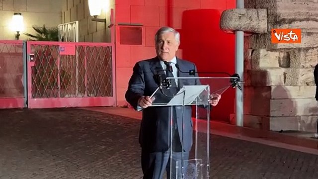 La Farnesina si illumina di arancione per giornata contro violenza sulle donne, ecco l?accensione