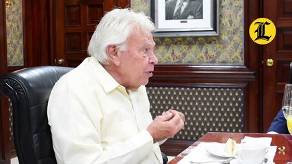 Felipe González: La democracia está perdiendo espacio