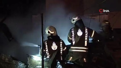 Tuzla'da bir iş yeri alevlere teslim oldu