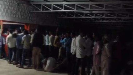 बाड़मेर: शाम 6 बजे के बाद भी यहां जारी रहा मतदान, जानिए क्यों? कंबल शॉल लेकर पहुँचे मतदाता