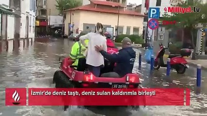 İzmir'de deniz taştı, deniz suları kaldırımla birleşti