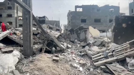 شاهد.. خراب واسع بمخيم الشاطئ في غزة جراء القصف الإسرائيلي