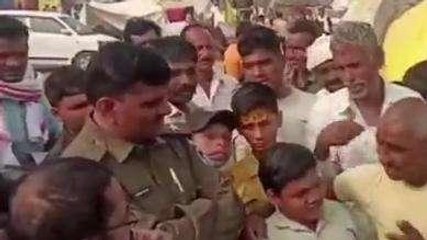 खंडवा: ओंकारेश्वर मे किसानो और एसडीएम के बीच हुई बहस, जाने पूरा मामला