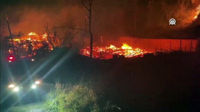 Sinop Türkeli'de iki ev ve 6 samanlık yandı