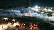 القوات الإسرائيلية تطلق الغاز المسيل للدموع على فلسطينيين أمام سجن عوفر